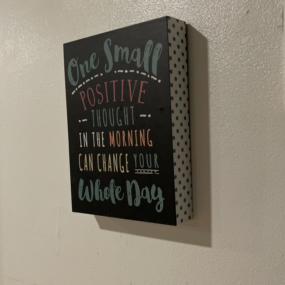 Positive decor - Picture 3 of 3